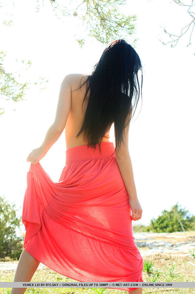 #DESC# Photos
