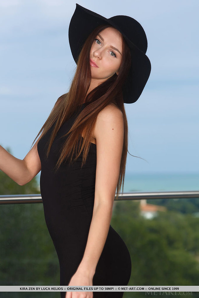 #DESC# Photos