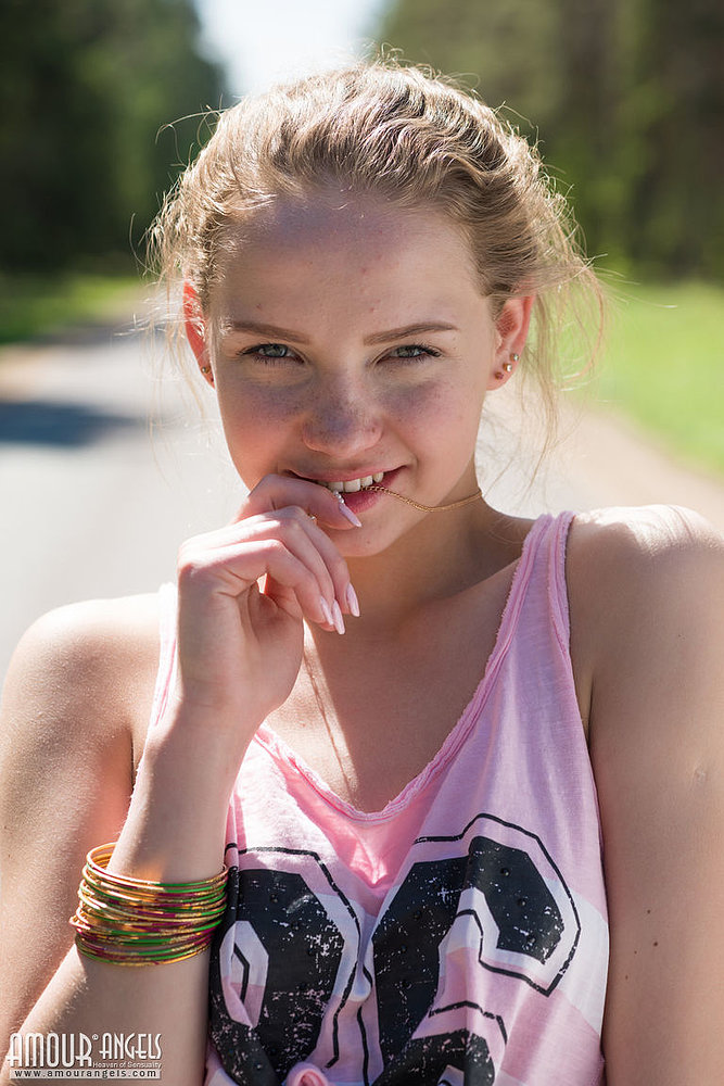 #DESC# Photos